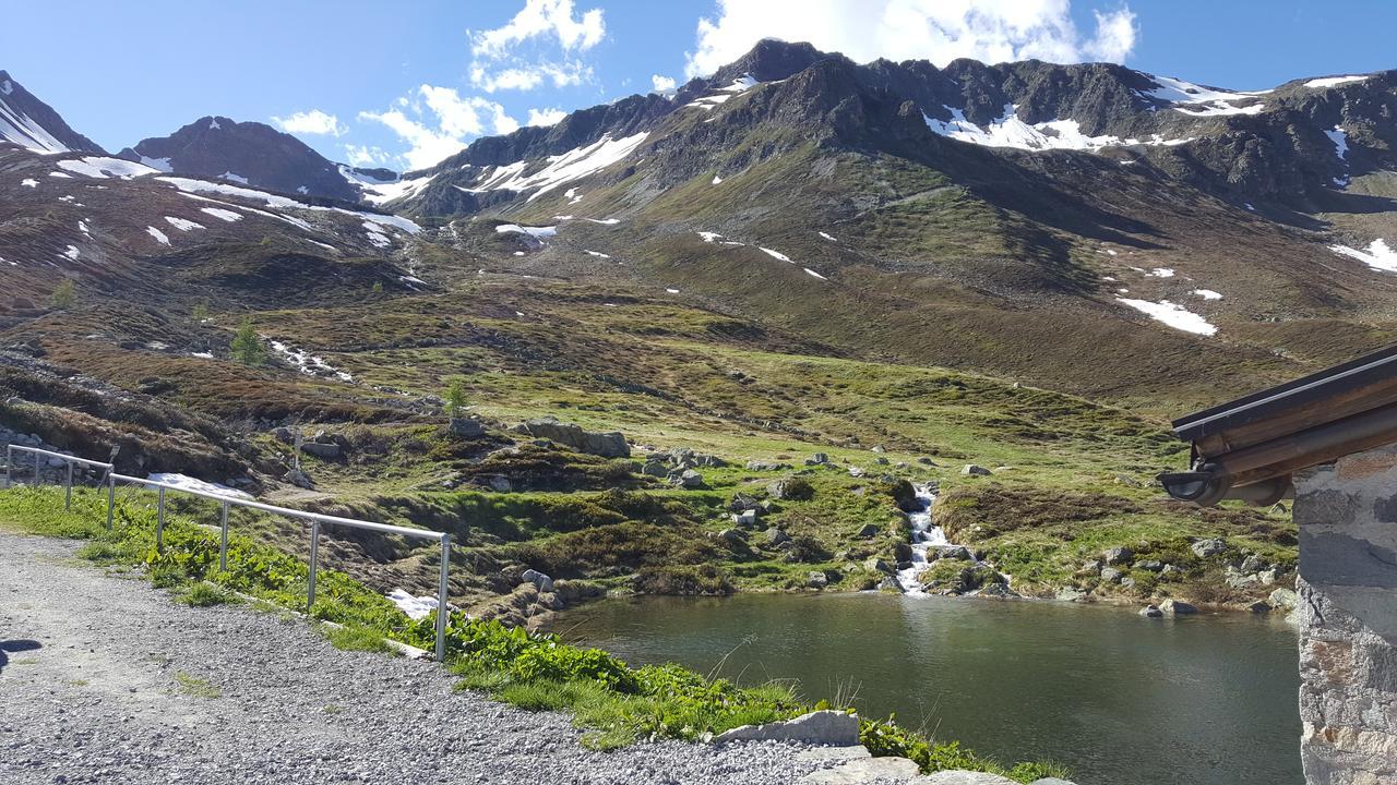 Hotel Garni Valülla Ischgl Kültér fotó