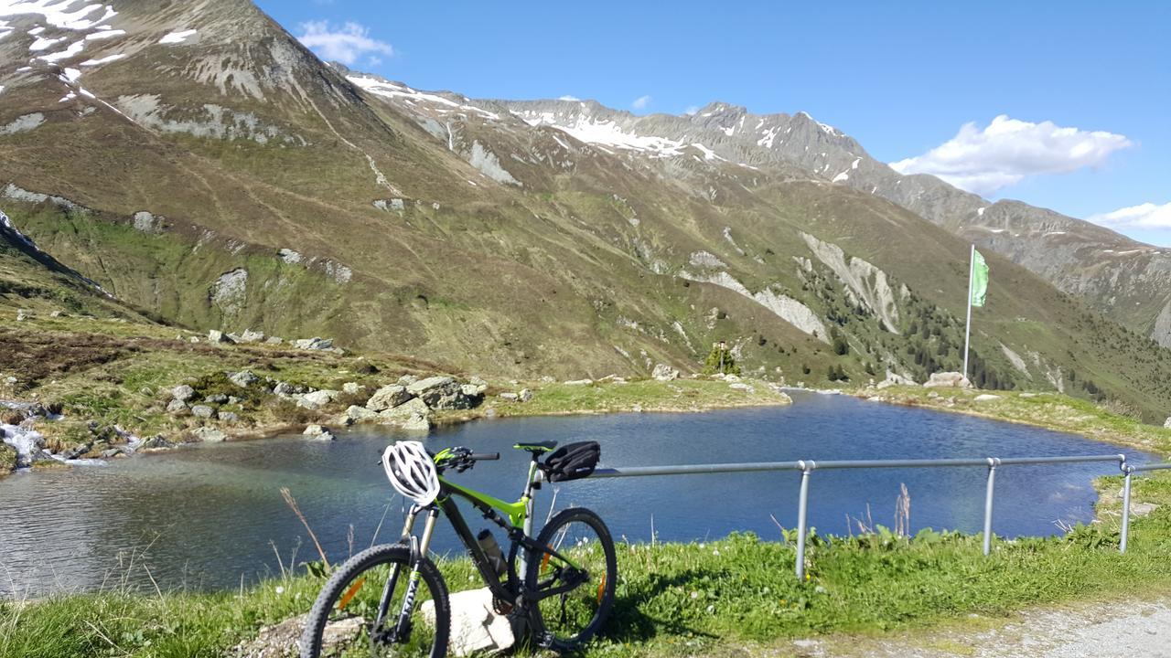 Hotel Garni Valülla Ischgl Kültér fotó