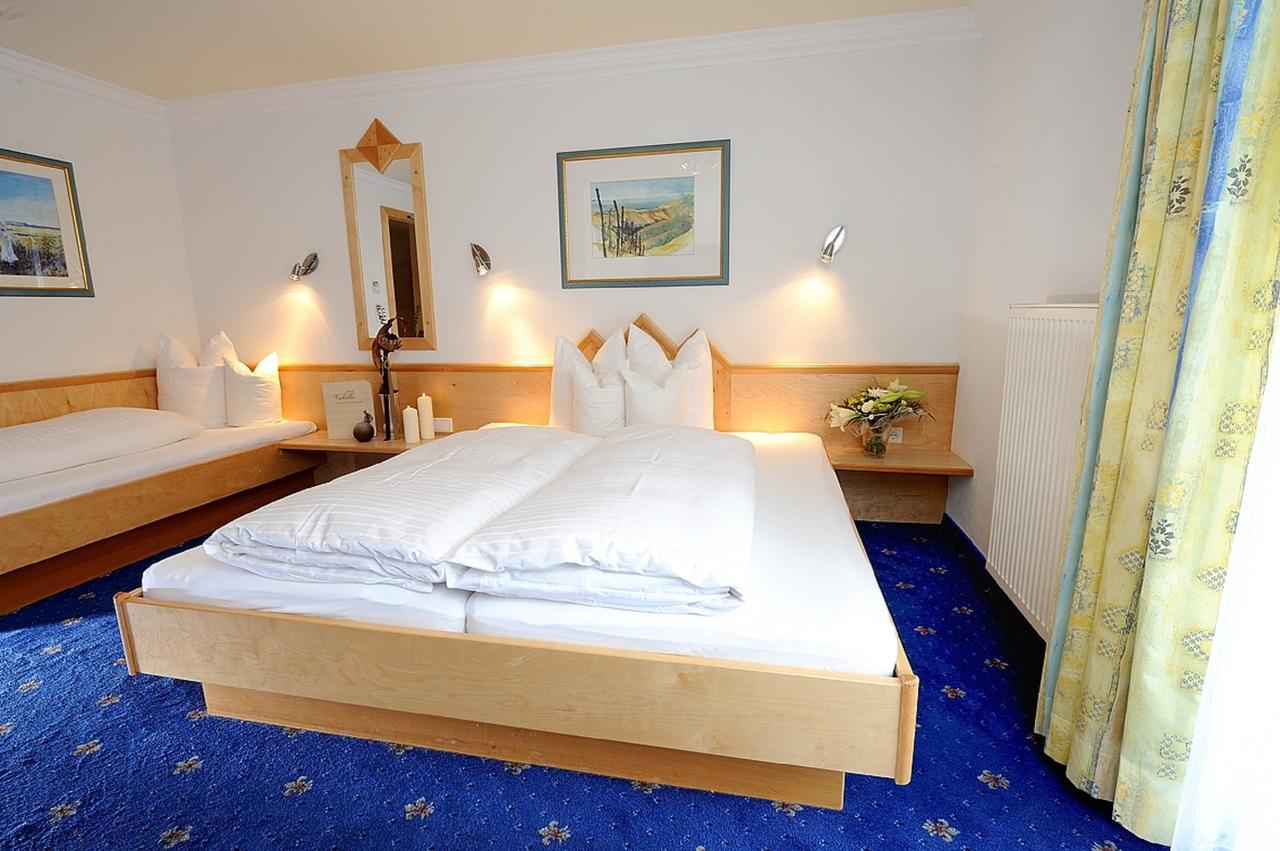Hotel Garni Valülla Ischgl Kültér fotó